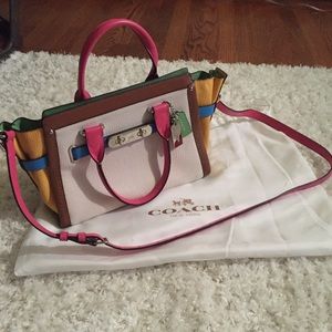 Coach Swagger 27 Carryall